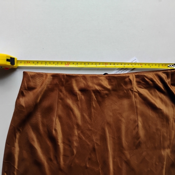 Sanctuary XL Satin Slit Skirt – Copper Brown, Fall/Winter Trend, Luxe Shine - Picture 4 of 5
